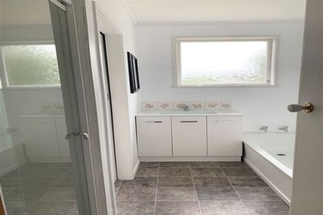 Photo of property in 305 Beach Haven Road, Birkdale, Auckland, 0626