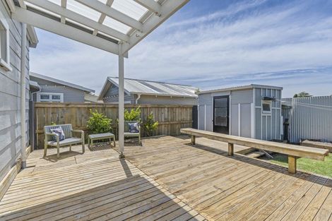 Photo of property in 15 Morley Street, New Plymouth, 4310