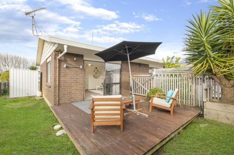 Photo of property in 9b Gatland Road, Rosehill, Papakura, 2113