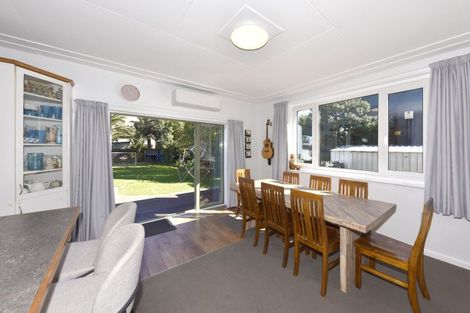 Photo of property in 74 Marine Parade, North New Brighton, Christchurch, 8083