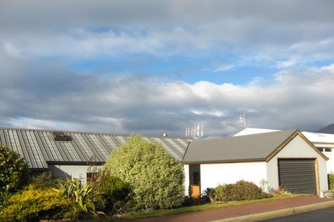 Photo of property in 22 Golden Terrace, Queenstown, 9300