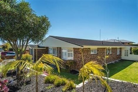 Photo of property in 1 Linklater Avenue, Bellevue, Tauranga, 3110