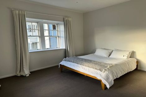 Photo of property in 2/5 Grove Road, Kelburn, Wellington, 6012