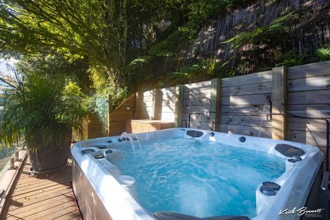 Photo of property in 15 Johnswood Grove, Clouston Park, Upper Hutt, 5018