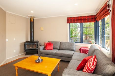 Photo of property in 5 Barling Street, Macandrew Bay, Dunedin, 9014