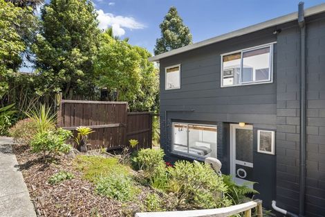 Photo of property in 9/7 Balmain Road, Birkenhead, Auckland, 0626