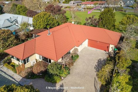Photo of property in 5 Mayer Crescent, Wakefield, 7025