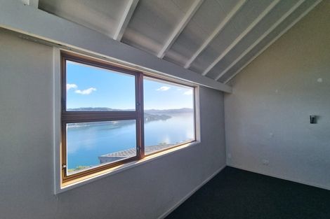 Photo of property in 27 Kaikoura Street, Maupuia, Wellington, 6022