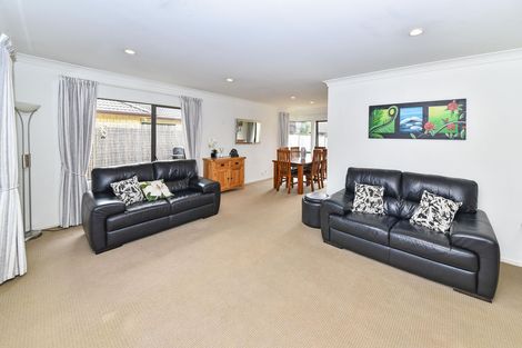 Photo of property in 50 Belfry Place, Wattle Downs, Auckland, 2103