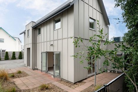 Photo of property in 8 Olympic Lane, Edgeware, Christchurch, 8013