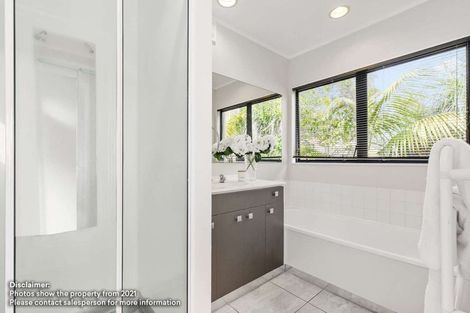 Photo of property in 2/4 Dorrit Lane, Howick, Auckland, 2014