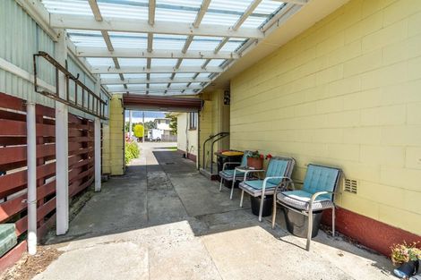 Photo of property in 108 Robertson Street, Gore, 9710