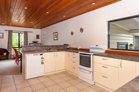 Photo of property in 54 Riverview Road, Cooks Beach, Whitianga, 3591