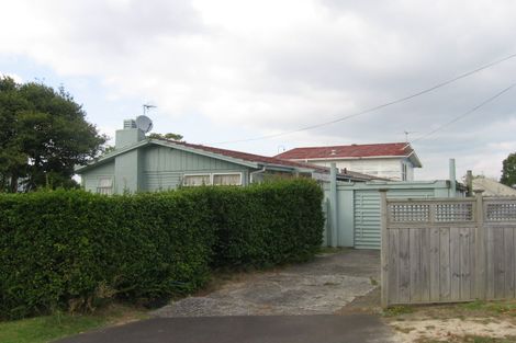 Photo of property in 268a Wairau Road, Glenfield, Auckland, 0627