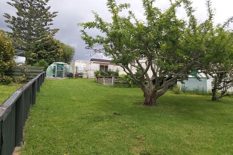 Photo of property in 40 Waimumu Road, Massey, Auckland, 0614