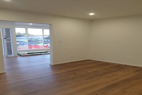 Photo of property in 43 Larne Avenue, Pakuranga Heights, Auckland, 2010