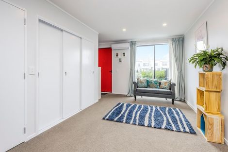 Photo of property in 95 Battalion Drive, Papakura, 2110