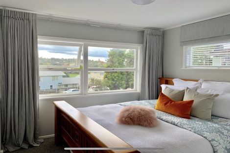 Photo of property in 24 Waverley Avenue, Glenfield, Auckland, 0629