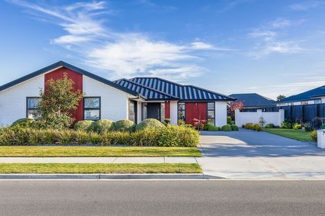 Photo of property in 13 Westpark Boulevard, Rangiora, 7400