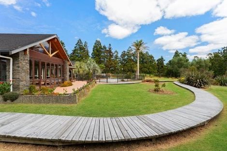 Photo of property in 40 Foster Road, Kumeu, 0891