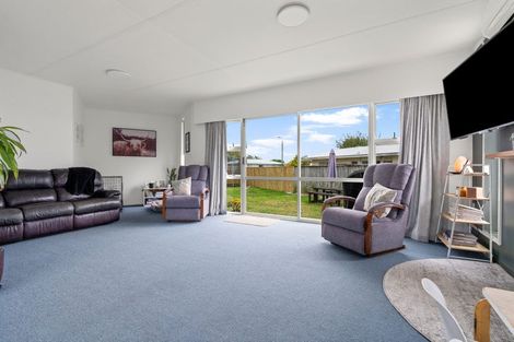 Photo of property in 39 Heather Street, Levin, 5510