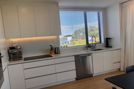 Photo of property in 105/8a Lake Pupuke Drive, Takapuna, Auckland, 0622