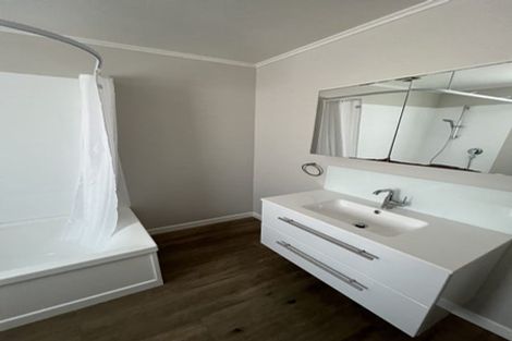 Photo of property in 15 Moselle Street, Island Bay, Wellington, 6023