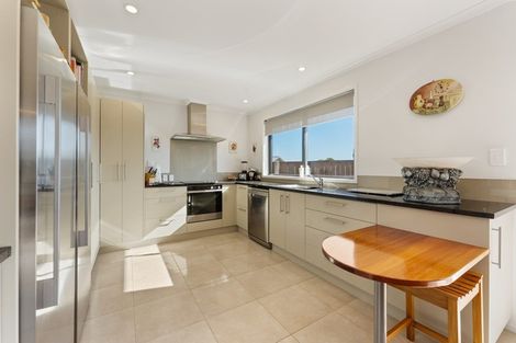 Photo of property in 53 Alberta Road, Glen Avon, New Plymouth, 4312