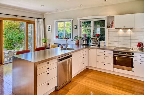 Photo of property in 5 Marina Grove, Hutt Central, Lower Hutt, 5010