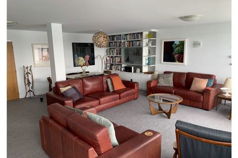 Photo of property in Oriana Apartments, 248 Oriental Parade, Oriental Bay, Wellington, 6011