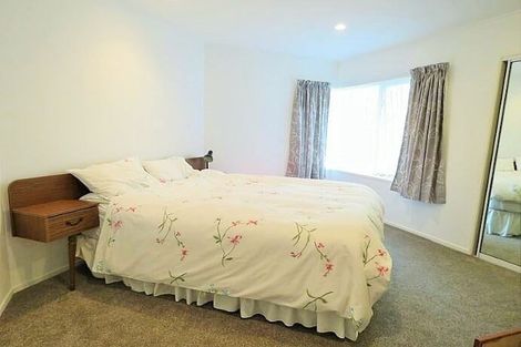 Photo of property in 327 Kaipara Road, Papakura, 2582