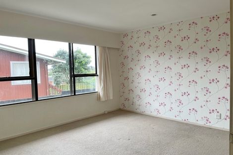 Photo of property in 72 Gossamer Drive, Pakuranga Heights, Auckland, 2010