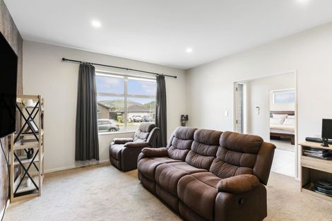 Photo of property in 35 Harriet Johnston Drive, Pokeno, 2402