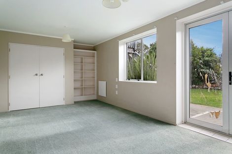 Photo of property in 38 Harvey Street, Waipahihi, Taupo, 3330