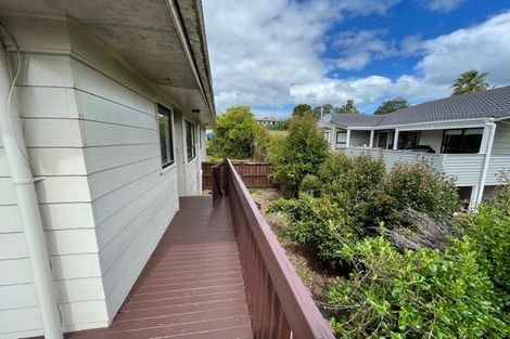 Photo of property in 104 Spinella Drive, Bayview, Auckland, 0629