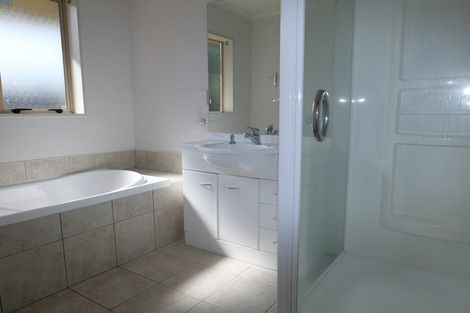 Photo of property in 9 Cabernet Close, Paraparaumu, 5032