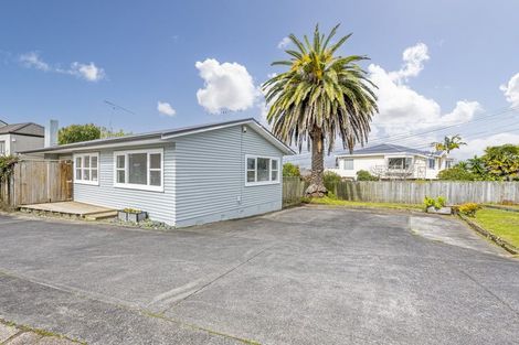 Photo of property in 1/23 Forrest Hill Road, Milford, Auckland, 0620