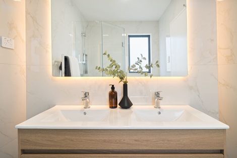 Photo of property in 23a West Harbour Drive, West Harbour, Auckland, 0618