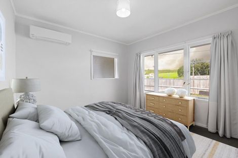 Photo of property in 2 Old Farm Road, Hamilton East, Hamilton, 3216