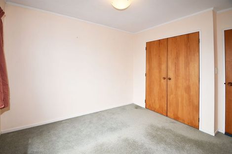 Photo of property in 1/5 Spring Grove, Henderson, Auckland, 0612