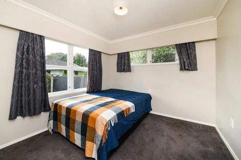 Photo of property in 18 Woburn Place, Takaro, Palmerston North, 4412