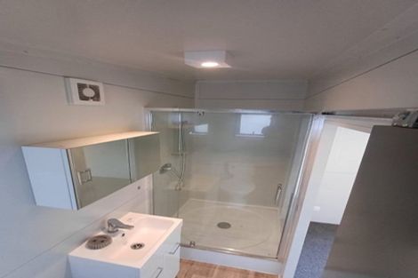 Photo of property in 34 Finn Place, Totara Vale, Auckland, 0629