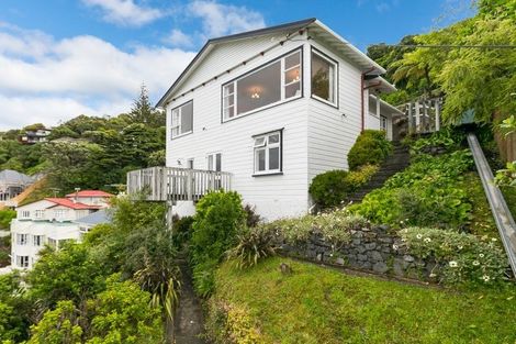 Photo of property in 106 Grafton Road, Roseneath, Wellington, 6011