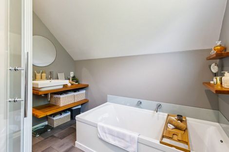 Photo of property in 107 Main Road, Tawa, Wellington, 5028