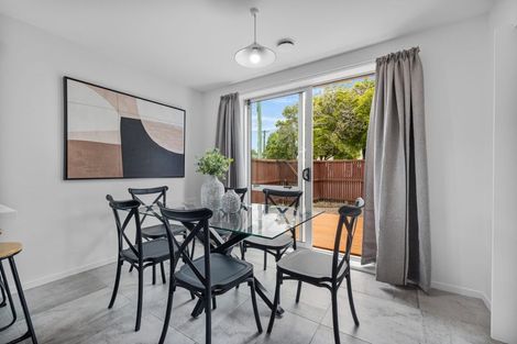 Photo of property in 70 Cutts Road, Russley, Christchurch, 8042