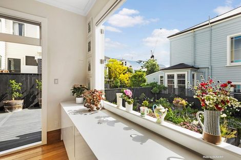 Photo of property in 4 Hobson Street, Thorndon, Wellington, 6011