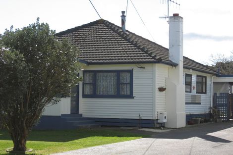 Photo of property in 32 Burden Avenue, Wainuiomata, Lower Hutt, 5014