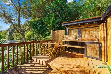 Photo of property in 25 Berridge Road, Muriwai, Waimauku, 0881