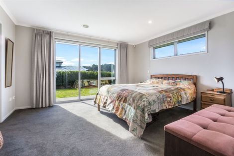 Photo of property in 15 Ken Douglas Drive, Aotea, Porirua, 5024