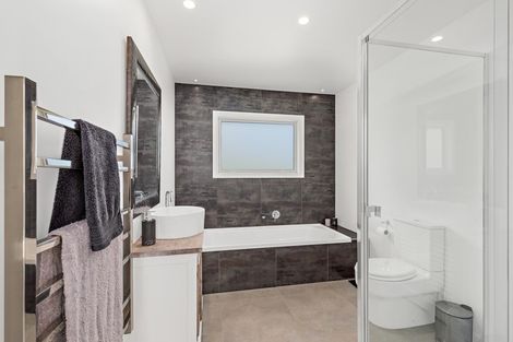 Photo of property in 35 Kaponga Lane, Kaipara Flats, Warkworth, 0981